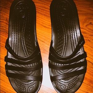 Crocs 4 strap sandals, black